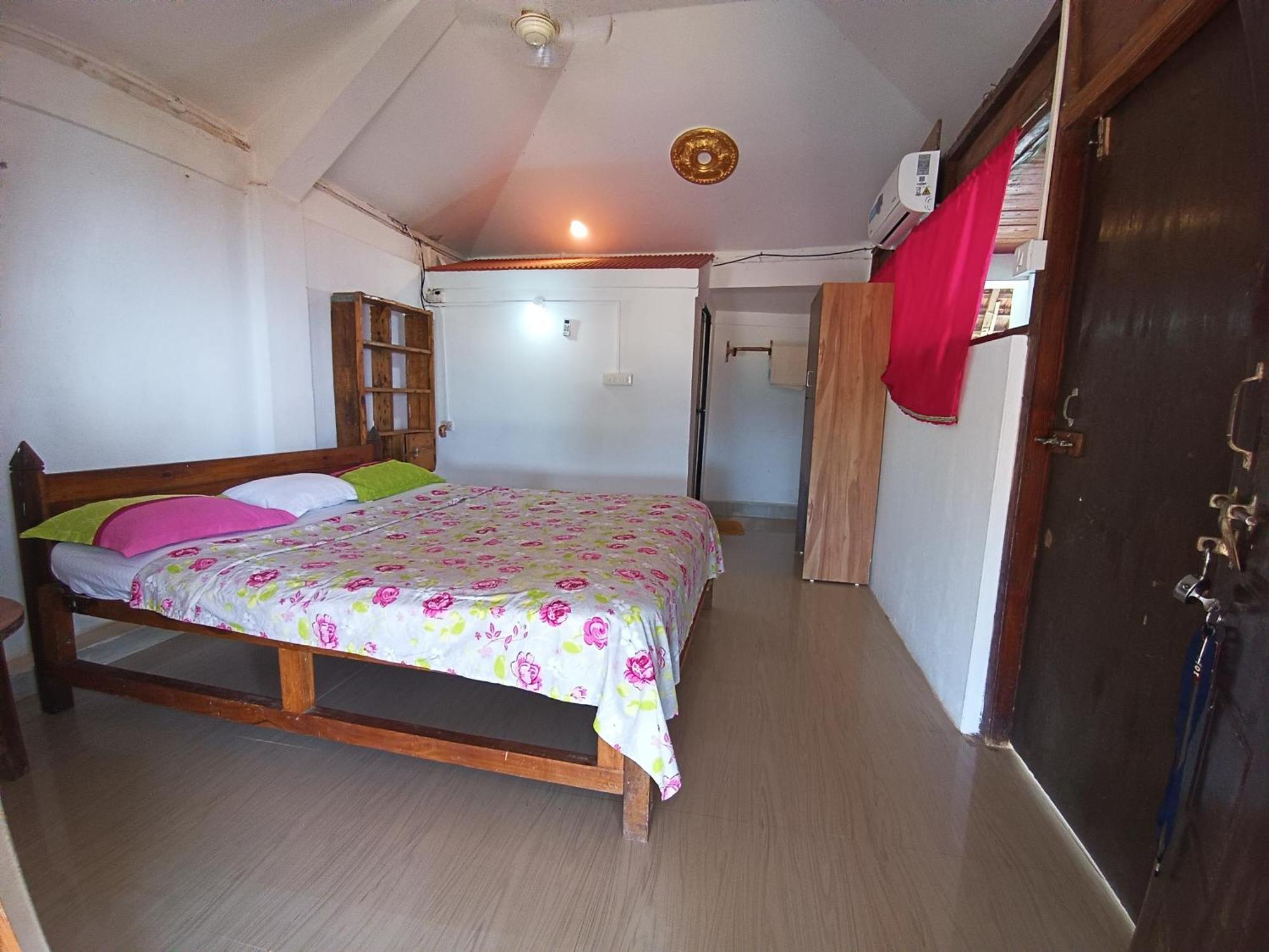 Monsoon Hotel Agonda Ruang foto