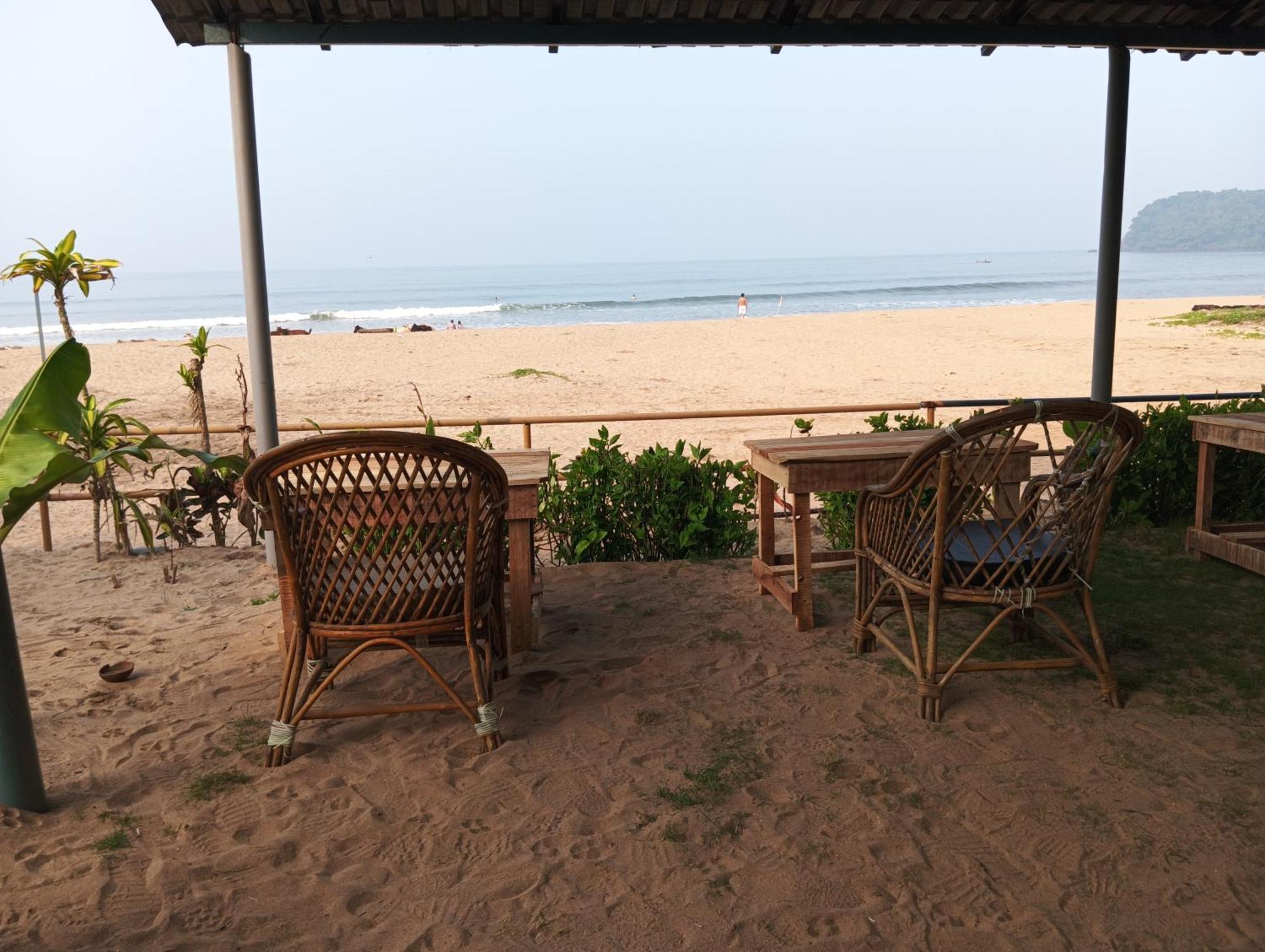 Monsoon Hotel Agonda Ruang foto
